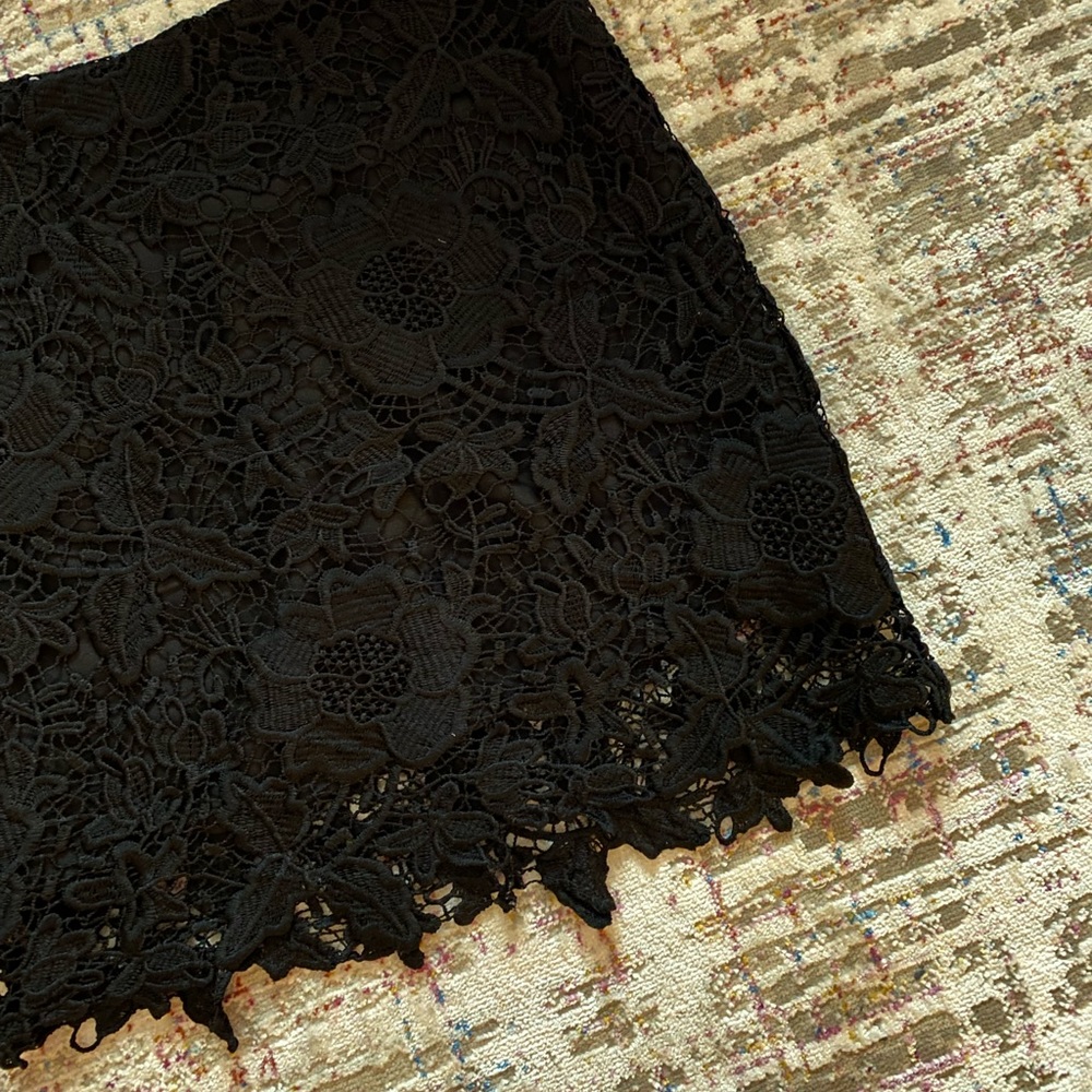 Beautiful back lace mini skirt by Forever 21